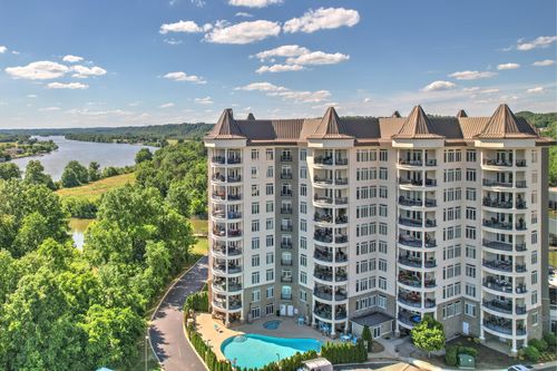915-400 Warioto Way, Ashland City, TN, 37015-1380 | Card Image