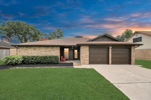 2712 Laurel Creek Way, Pearland, TX, 77581-5616 | Card Image