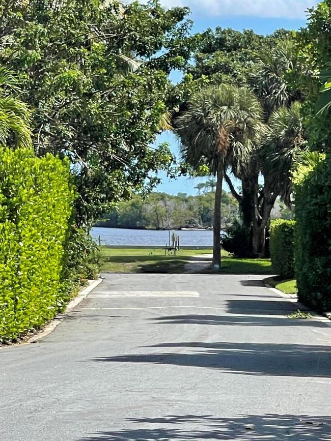 206 Russlyn Dr, House other with 3 bedrooms, 3 bathrooms and null parking in West Palm Beach FL | Image 4