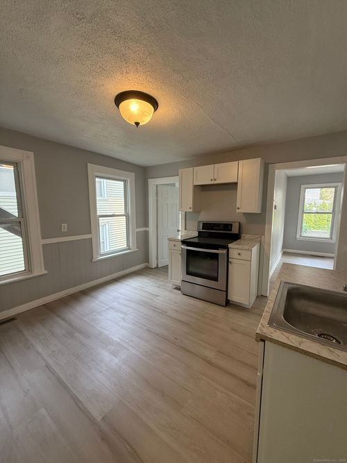 1-166 Foster St, Meriden, CT, 06451-3110 | Card Image