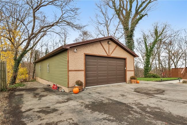 637 State Route 208, House other with 3 bedrooms, 3 bathrooms and 4 parking in Pulaski PA | Image 5