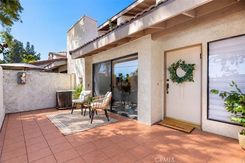 12-6021 Lindley Ave, Tarzana, CA, 91356-1727 | Card Image