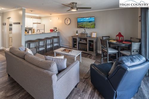 b-104-101 Lower Holiday Ln, Beech Mountain, NC, 28604-6777 | Card Image