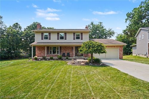 4502 Country Club Ln, Stow, OH, 44224-1119 | Card Image