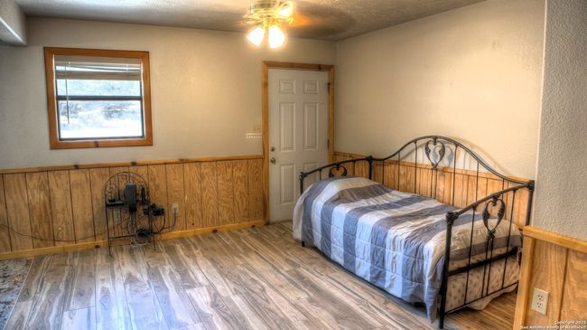 457 N Tomahawk Way, House other with 4 bedrooms, 3 bathrooms and null parking in Concan TX | Image 22