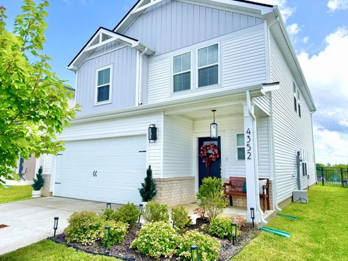 4352 Skyridge Dr, Nashville, TN, 37207-3069 | Card Image