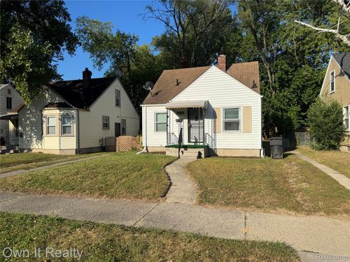 7497 W Parkway St, Redford, MI, 48239-1067 | Card Image
