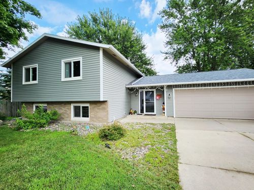 500 9th Ave Nw, Byron, MN, 55920-1321 | Card Image