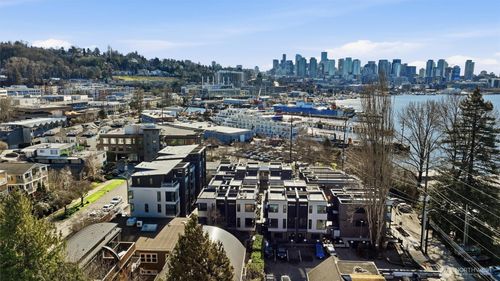 c-2016 Fairview Ave E, Seattle, WA, 98102-3512 | Card Image