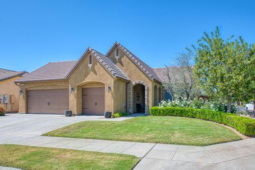 4199 Trenton Ave, Clovis, CA, 93619-0516 | Card Image