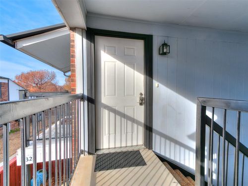 apt-232-3003 River Oaks Dr, Norman, OK, 73072-4826 | Card Image