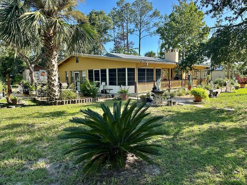 6450 Sw State Road 24, CEDAR KEY, FL, 32625-3880 | Card Image