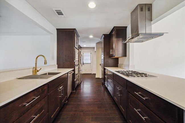 1326 Curtin St, House other with 3 bedrooms, 2 bathrooms and null parking in Houston TX | Image 6