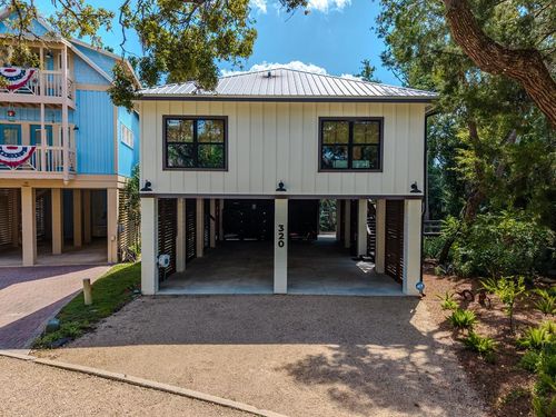 320 Lisette Ln Ne, Steinhatchee, FL, 32359 | Card Image