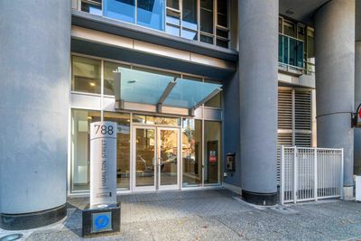 810 - 788 Hamilton St, Condo with 1 bedrooms, 1 bathrooms and 1 parking in Vancouver BC | Image 3