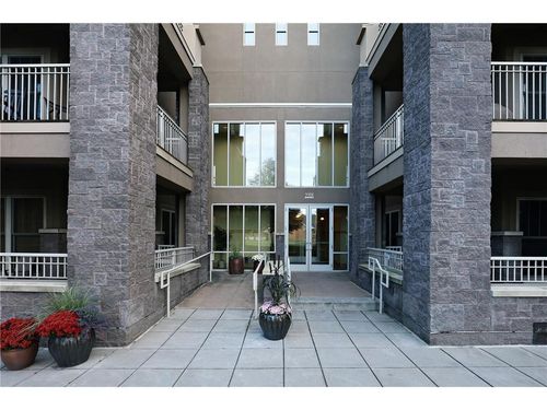 a401-2201 Village Ln, Bloomington, MN, 55431-5801 | Card Image