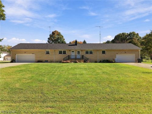 6904 Atlantic Boulevard Ne, Louisville, OH, 44641 | Card Image