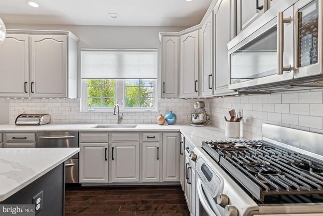 20119 Muirfield Village Ct, House other with 4 bedrooms, 4 bathrooms and null parking in ASHBURN VA | Image 5