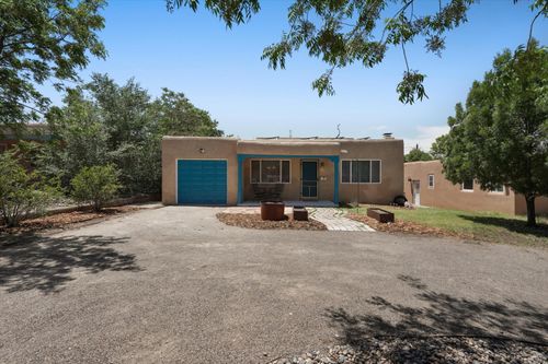 813 Girard Blvd Se, Albuquerque, NM, 87106-2933 | Card Image