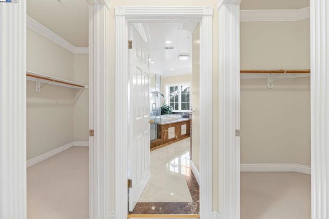 11 La Strada Ct, House other with 5 bedrooms, 5 bathrooms and 2 parking in Burlingame CA | Image 40