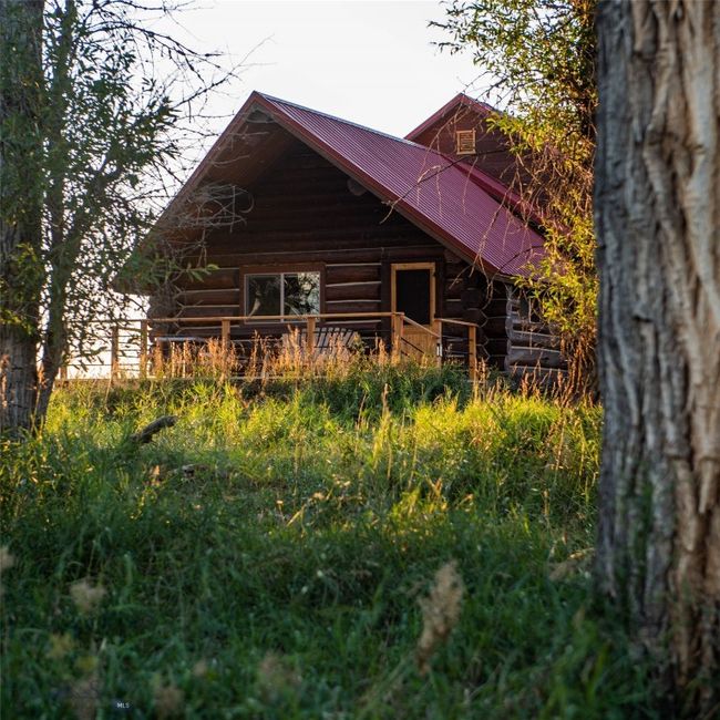 258 Howie Rd, Home with 6 bedrooms, 4 bathrooms and null parking in Big Timber MT | Image 94