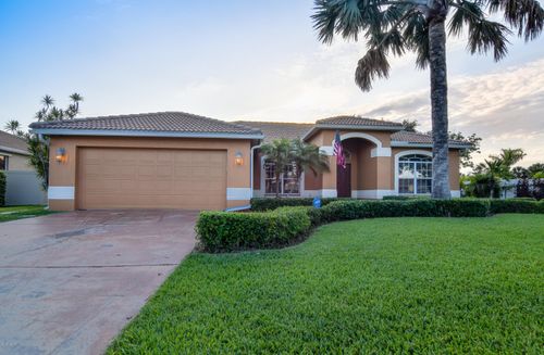 8884 Cypress Preserve Pl, Fort Myers, FL, 33912-0828 | Card Image