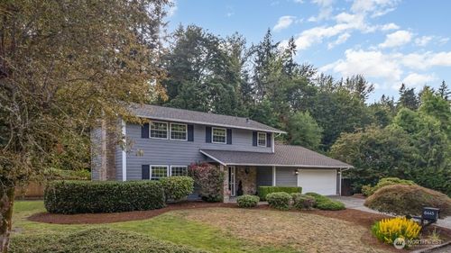 6445 131st Ave Se, Bellevue, WA, 98006-4029 | Card Image