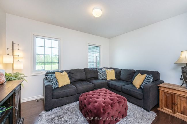 384154 20 Sideroad, House other with 3 bedrooms, 2 bathrooms and 10 parking in Amaranth ON | Image 5