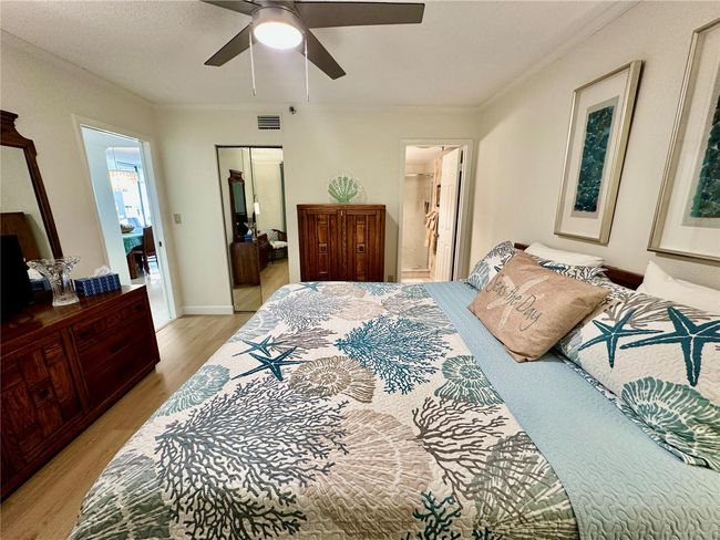 APT-501 - 15462 Gulf Blvd, Condo with 2 bedrooms, 2 bathrooms and null parking in MADEIRA BEACH FL | Image 75