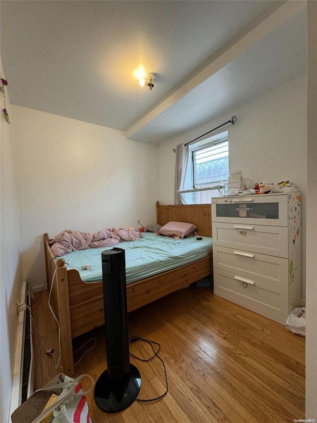 1303 128 Th St, Home with 6 bedrooms, 4 bathrooms and null parking in College Point NY | Image 16