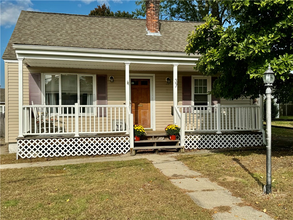Invernia Rd, Cranston, RI 02920