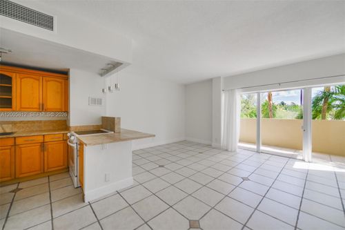 2n-880 Ne 69th St, Miami, FL, 33138-5737 | Card Image