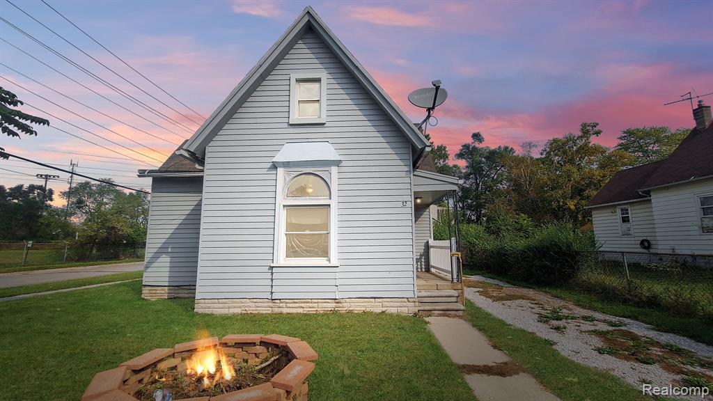 Labadie St, Ecorse, MI 48229