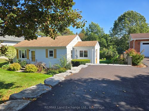 415 Elgin St, Kincardine, ON, N2Z2V4 | Card Image