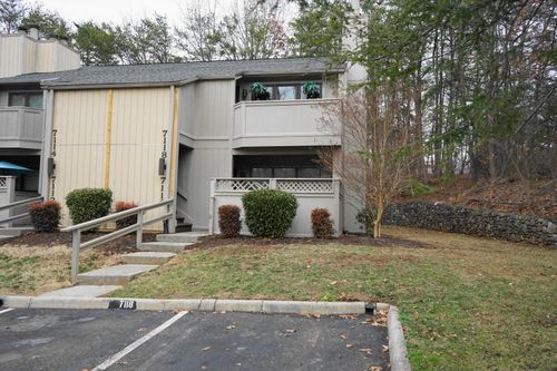 7116 Pine Ct, Roanoke, VA, 24018-9063 | Card Image