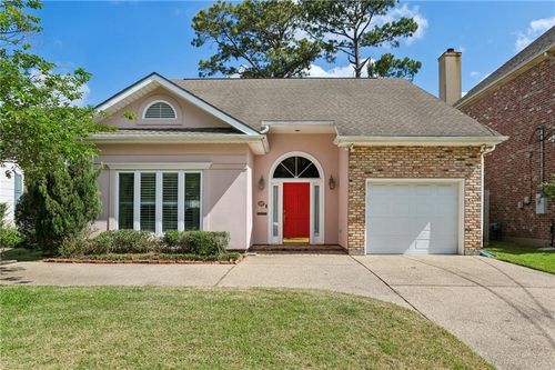 7 Althea Ln, Metairie, LA, 70005-4527 | Card Image