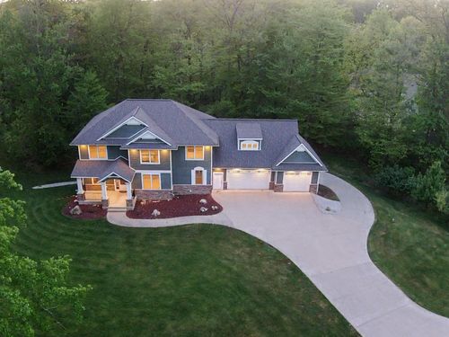 7117 Anchorage Ct Se, Caledonia, MI, 49316-7599 | Card Image
