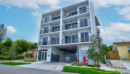 404-2010 Sw 25th Ter, Miami, FL, 33133-2468 | Card Image