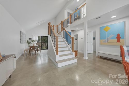 1658 20th Avenue Ct Ne, Hickory, NC, 28601-2182 | Card Image