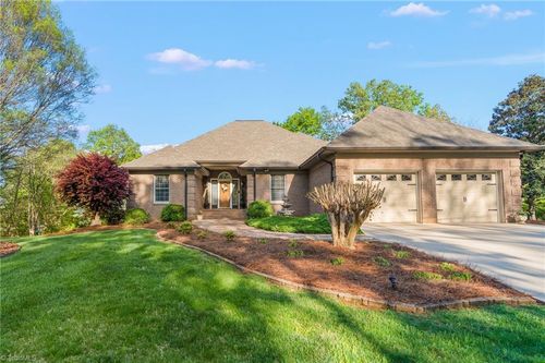 1605 Tower Rd, Thomasville, NC, 27360-7357 | Card Image