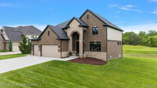 1721 Royal Birkdale Dr, Oxford, MI, 48371-5844 | Card Image