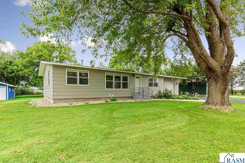 205 Park Ave N, Vernon Center, MN, 56090-1134 | Card Image