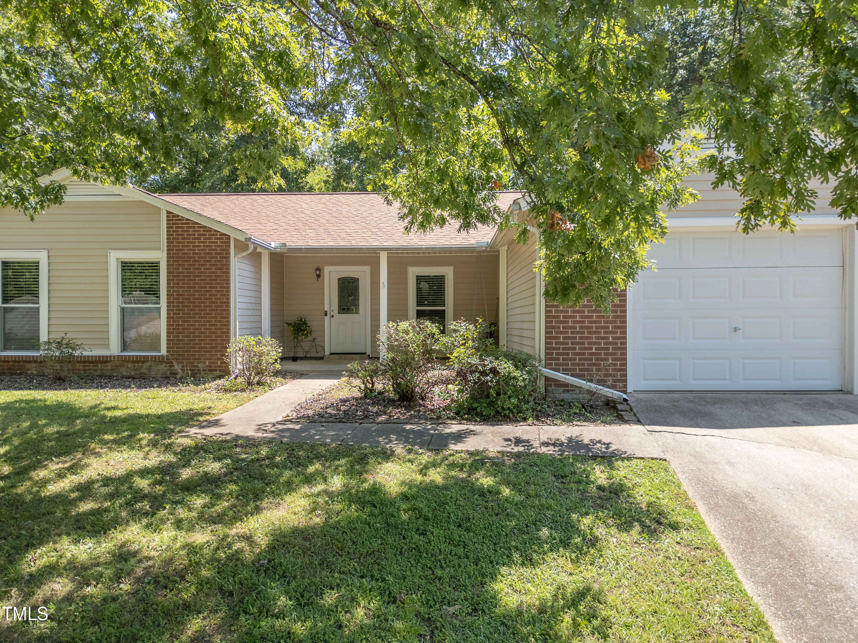 Mcdole Cir, Cary, NC 27511