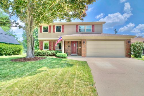 140 Williamsburg Dr, Fort Mitchell, KY, 41017-2748 | Card Image