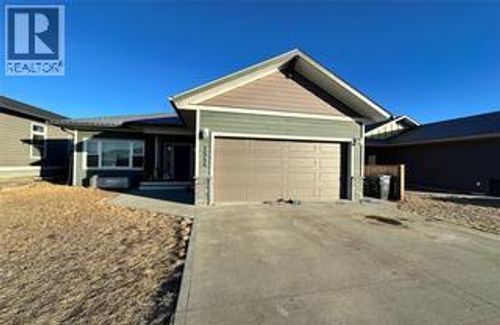 1544 117 Ave, Dawson Creek, BC, V1G0E7 | Card Image