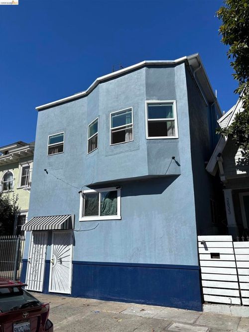 2831 Martin Luther King Jr Way, Oakland, CA, 94609-3515 | Card Image