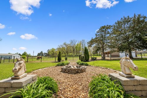315 Dixon Rd, Shelbyville, TN, 37160-6639 | Card Image