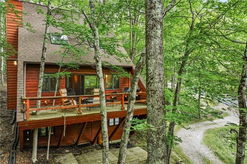 203 Shagbark Rd, Beech Mountain, NC, 28604-8182 | Card Image