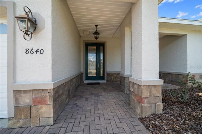 8640 Sw 83 Rd Loop, House other with 3 bedrooms, 2 bathrooms and null parking in OCALA FL | Image 9
