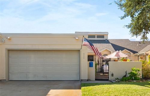 111 Sugar Creek Dr, Rockport, TX, 78382-6861 | Card Image